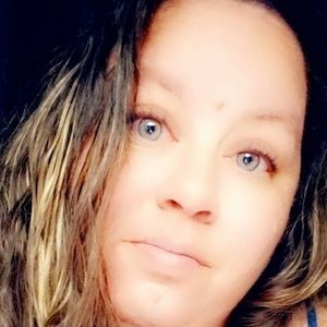 Meet your Posher, Roxanne